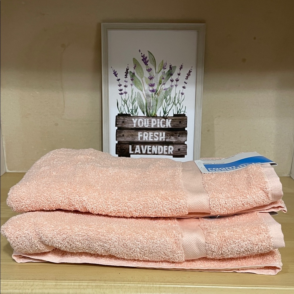 Set of 2 Room Essentials Soft Peach Bath Towels